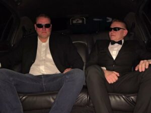 HeidiHills Porno Video: Men in Black Teil 1/2